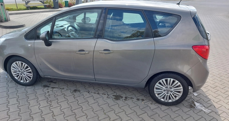 Opel Meriva cena 17400 przebieg: 206200, rok produkcji 2012 z Grodków małe 352